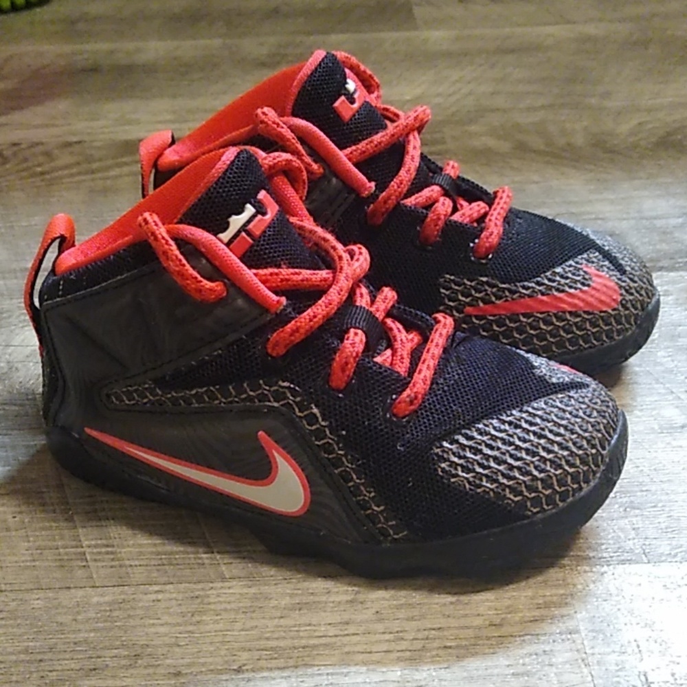 Boys Labron's Nike sneakers